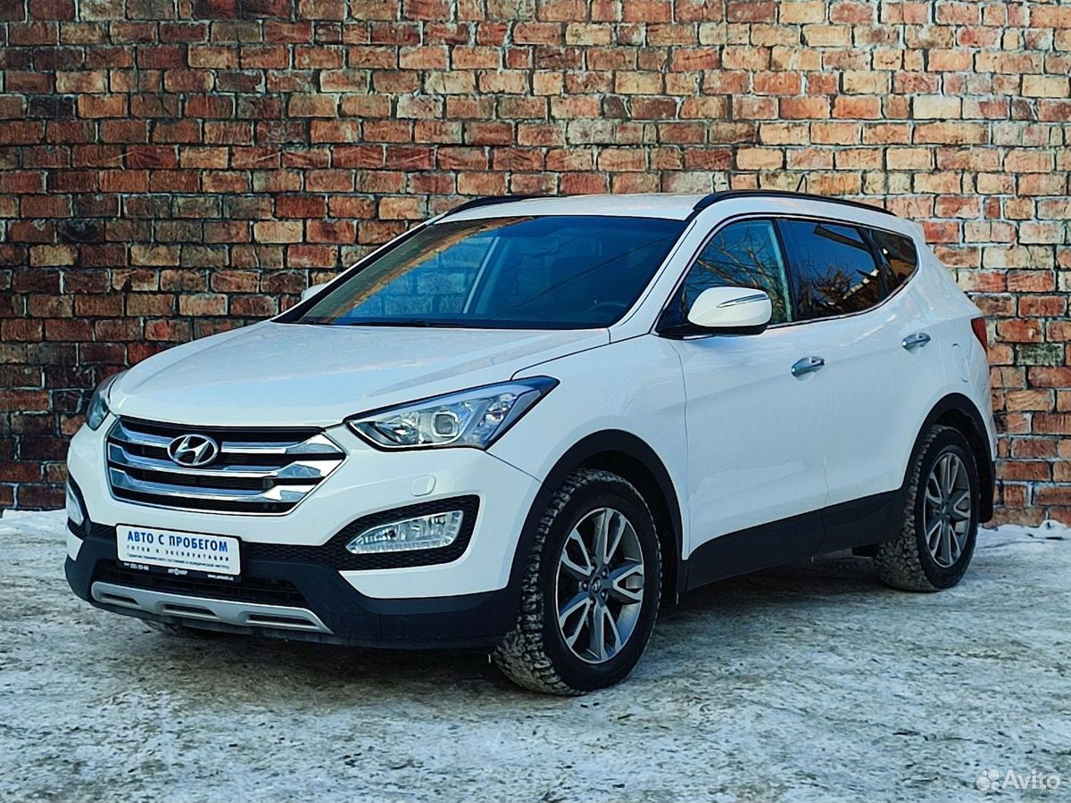Белый санта фе. Hyundai Santa Fe 2017. Hyundai Santa Fe 2013 белый. Санта Фе 3 2.4 бензин. Кроссовер до 3000000.
