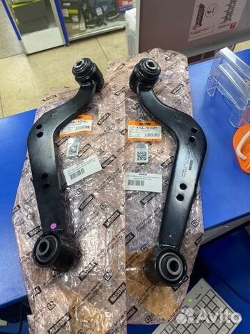 Рычаг задней подвески верхний левый-правый RAV4