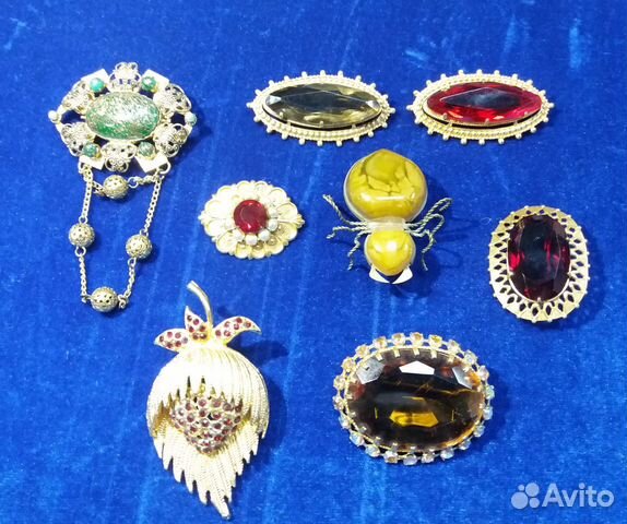 Брошь в ассортименте