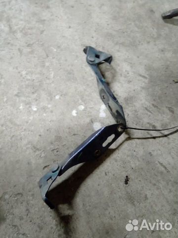 Крепление капота Хонда Орхия