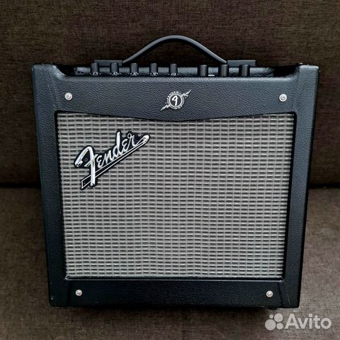 Fender Mustang 1