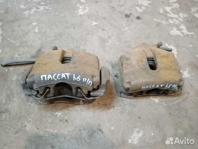 Суппорт передний Фольксваген Пассат В6 2008 год