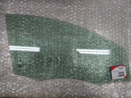 Стекло двери переднее правое Audi Q7 2005-2015