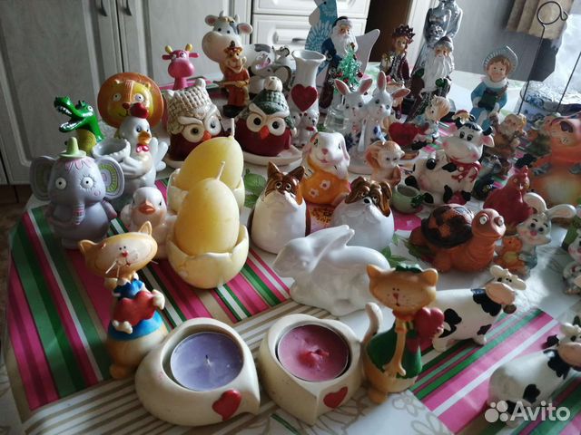 Разные фигурки :коровки, собачки и другие