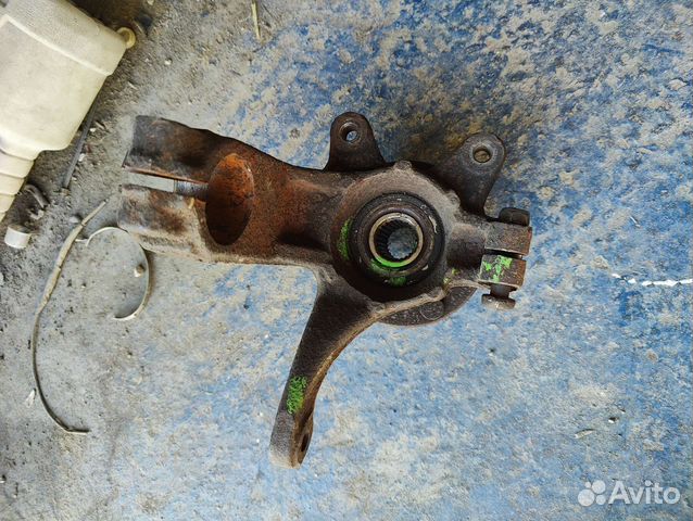 Ступица передняя левая Ford Fusion