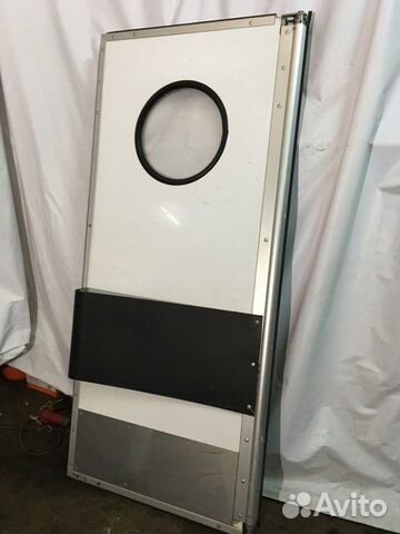 Дверь маятниковая