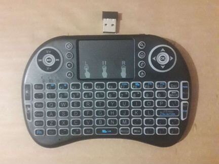 Клавиатура беспроводная с мышкой,новая