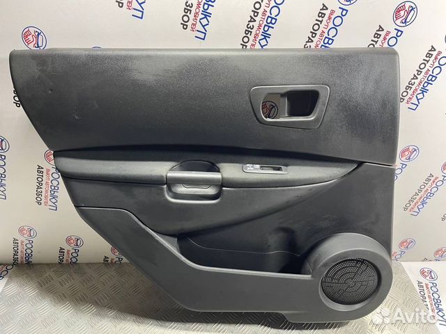 Обшивка двери Nissan Qashqai+2
