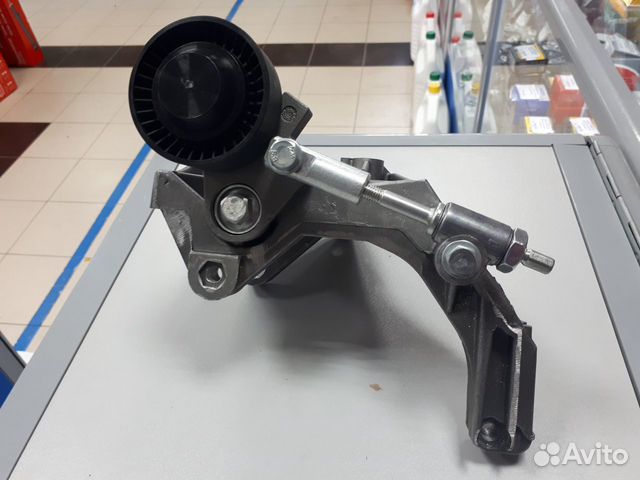 Кронштейн генератора в сборе Калина