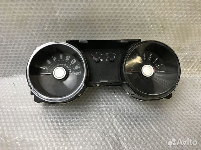 Панель приборов Ford Mustang V 09-12