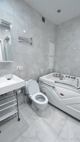 5-к. квартира, 121 м², 7/8 эт.