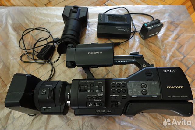 Видеокамера Sony NEX-EA50H kit Sony E PZ 18-200 мм