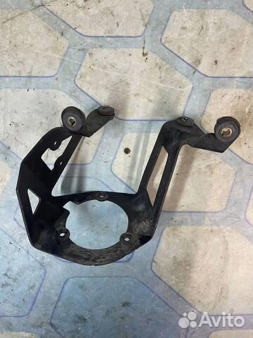 Кронштейн 7l0906287