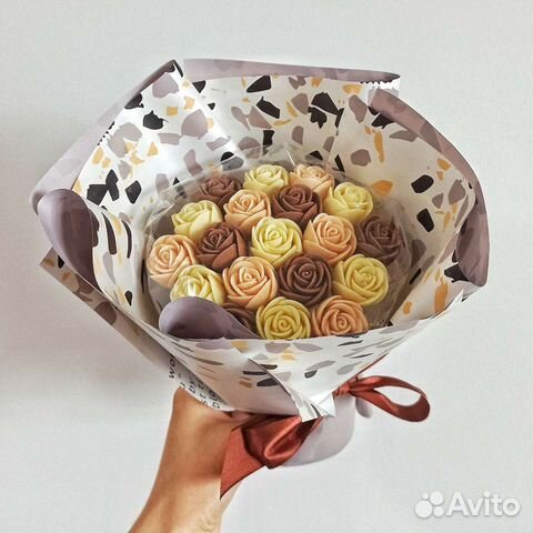 Букет из бельгийского шоколада (розы, ромашки)