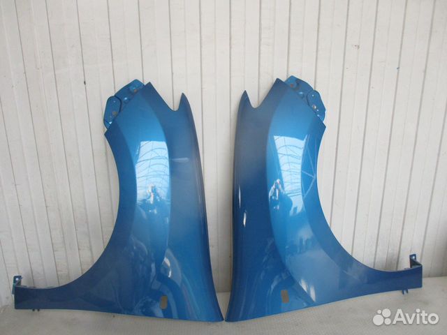 Крыло Renault Sandero 2 / Logan 2 с 14 г в цвет