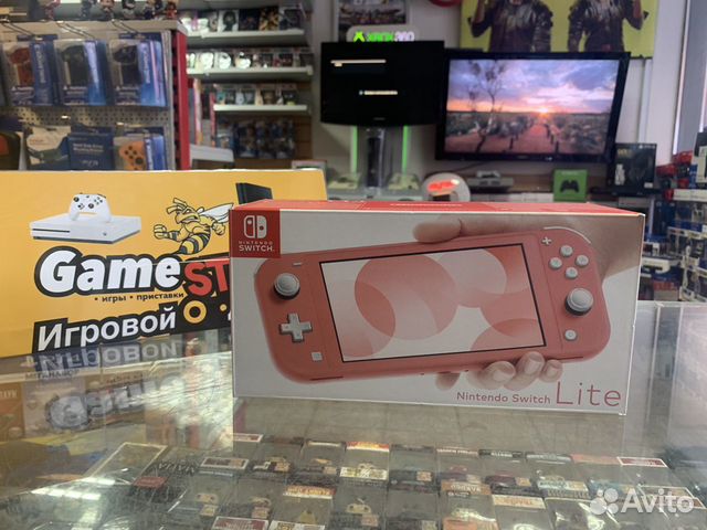 Nintendo Switch Lite Coral б/у