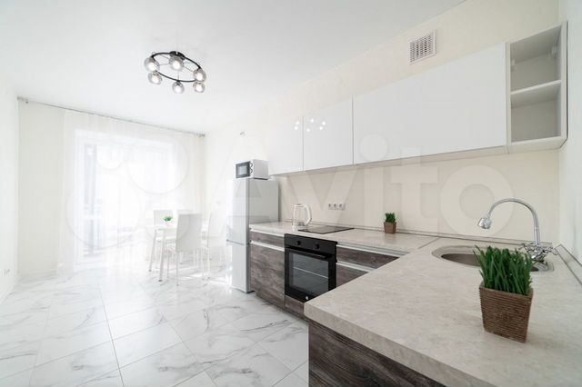 2-к. квартира, 68 м², 4/13 эт.