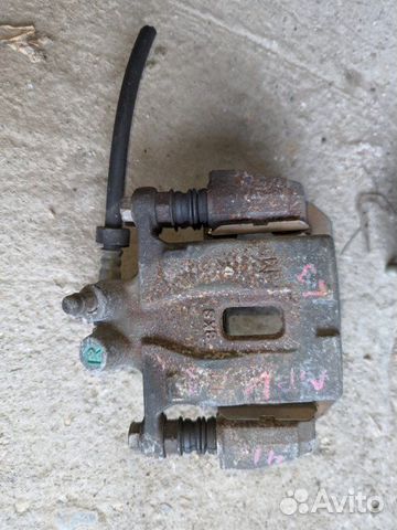 Суппорт задний правый Mazda Mpv LW3W lwfw 2005