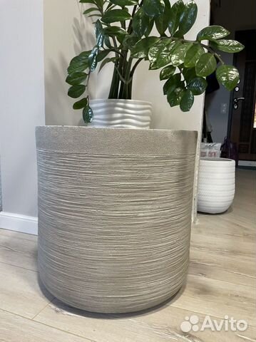 Кашпо для цветов напольное