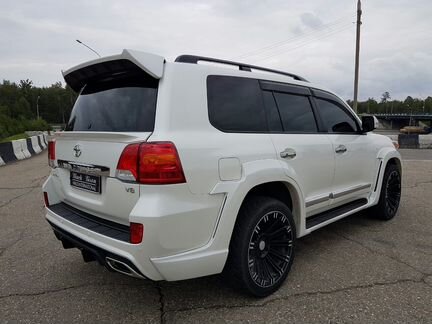 Задний бампер Wald Black Bison TLC200