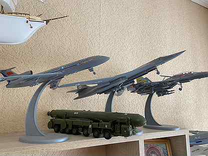 Сборные модели самолетов, танков, лодок