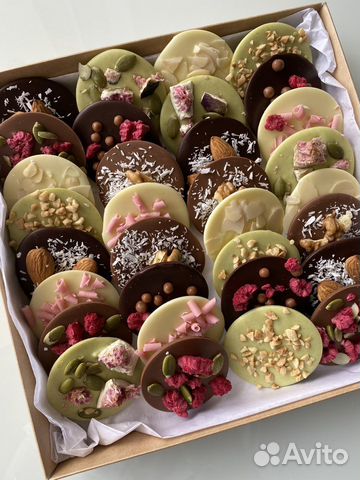 Шоколад и конфеты ручной работы