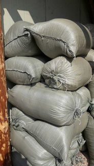 Опилки в мешках