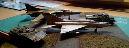 Готовые сборные модели миг-21 и миг-23 в 1/72