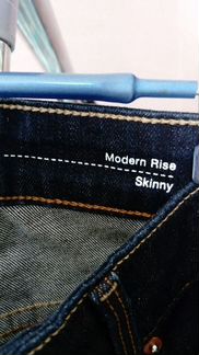 Джинсы Levis