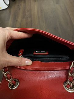 Сумка крос боди красная coccinelle