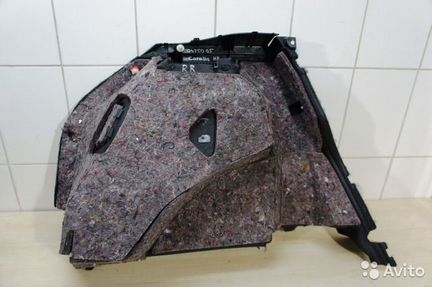 Обшивка багажника правая 6473302010 Toyota Corolla