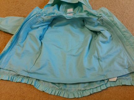 Легкая куртка-ветровка на девочку