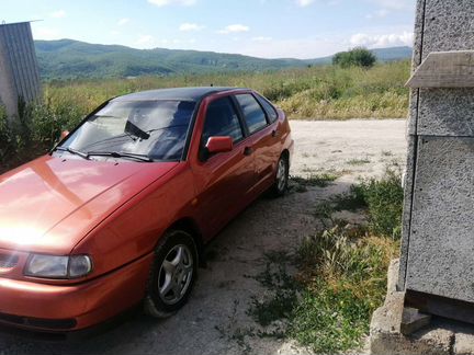 SEAT Cordoba 1.6 МТ, 1996, битый, 20 000 км