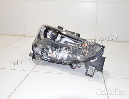 Фара правая Mazda CX-5 KF 2017+ LED