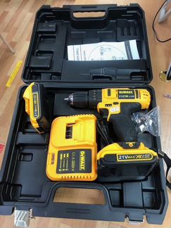 Аккумуляторный шуруповерт DeWalt 21V