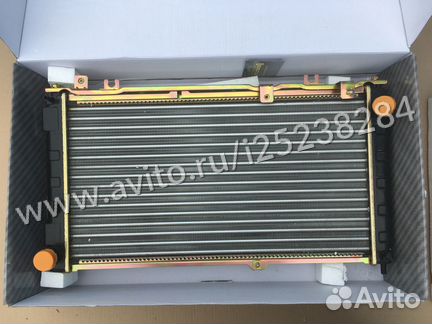 Радиатор охлаждения Лада Гранта
