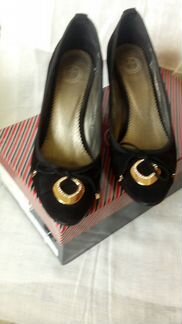 Туфли новые черные замшивые на 35,5 размер