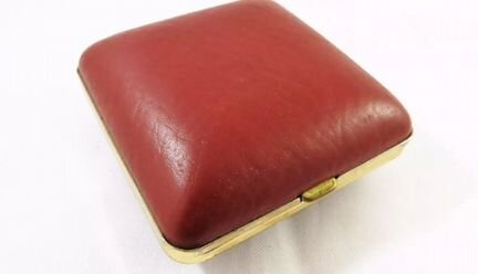 Часы красная кожа винтаж 50-е Япония будильник