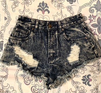 Короткие джинсовые шорты женские с высокой талией