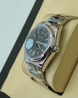 Rolex Oyster Perpetual с черным циферблатом