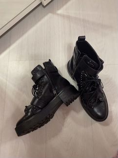 Ботинки на грубой подошве Bershka