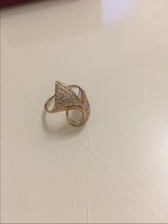 Кольцо золотое очень красивое шикарное 18,5 с фиан