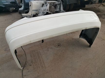Бампер задний Mercedes W211