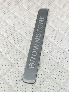 Значок Brownstone на Тойоту LC200