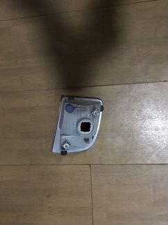 Туманка задняя левая Toyota Lend Cruiser 200