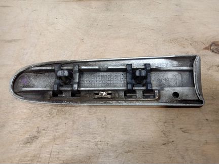 Молдинг переднего левого крыла Mercedes Benz W211