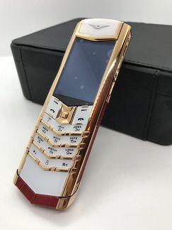 Vertu s Red Alligator