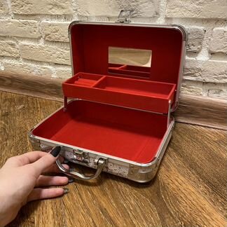 Чемодан для украшений