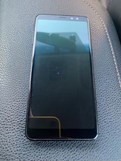 Телефон Samsung А8 (2018)