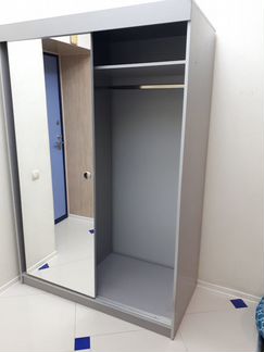 Продаю шкаф и тумбочку под телевизор